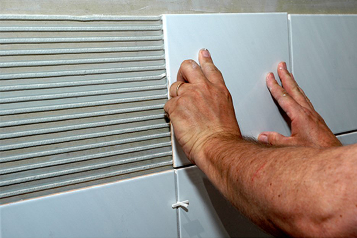 Adhesivo cerámica Zonas humedas (impermeable) sobre HA